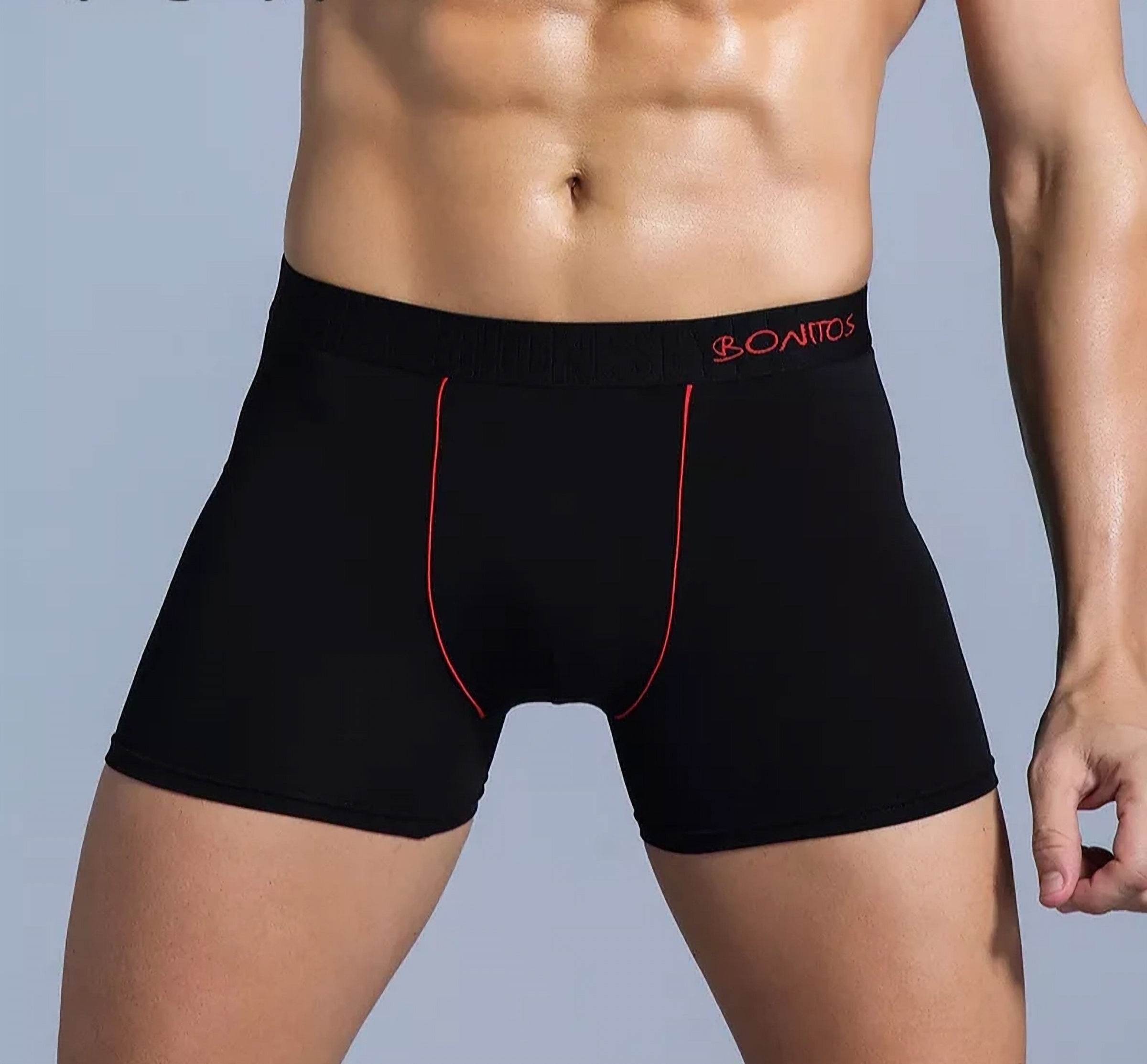 Homme portant un boxer sous-vêtement 6