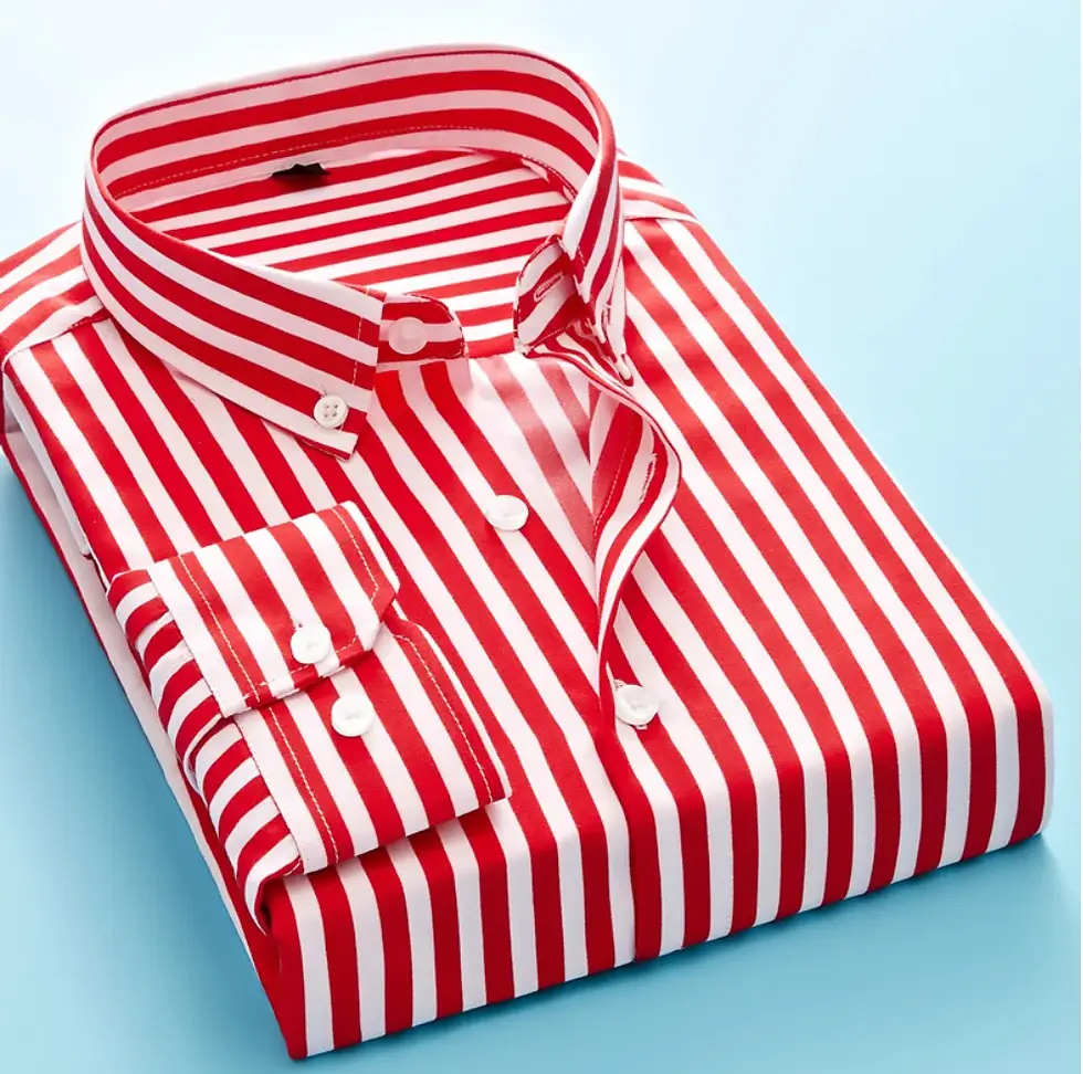 Miniature : Chemise rayée pliée rouge vue de face