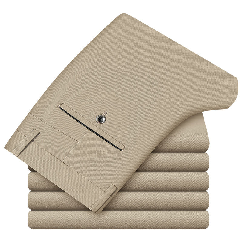 Thumbnail: Une pile de 6 Pantalons Décontractés Homme kakis