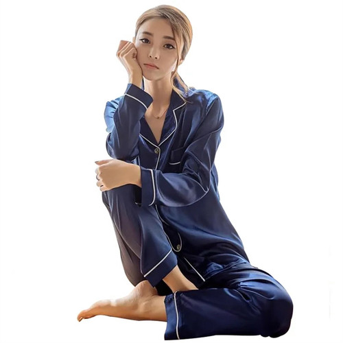 Pyjama en Satin de Soie pour Femme - Élégance, Style et Confort