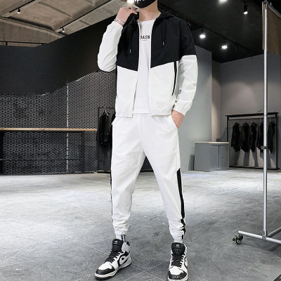 Miniature : Homme en ensemble blanc vue de face