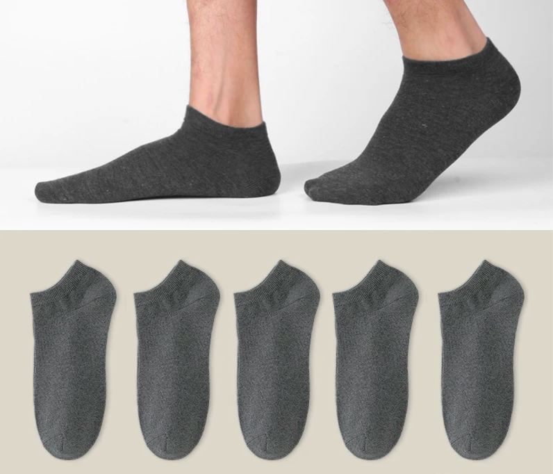 Miniature : Un homme portant 1 paire de chaussettes de haute qualité + 5 paires vue de face
