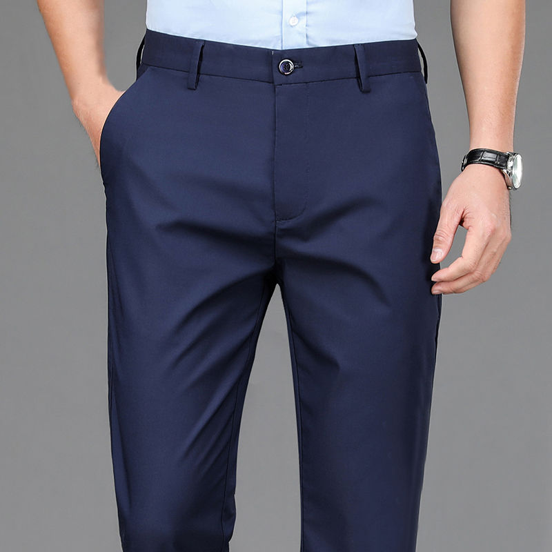 Thumbnail: Homme portant un Pantalon Homme Stretch bleu 2