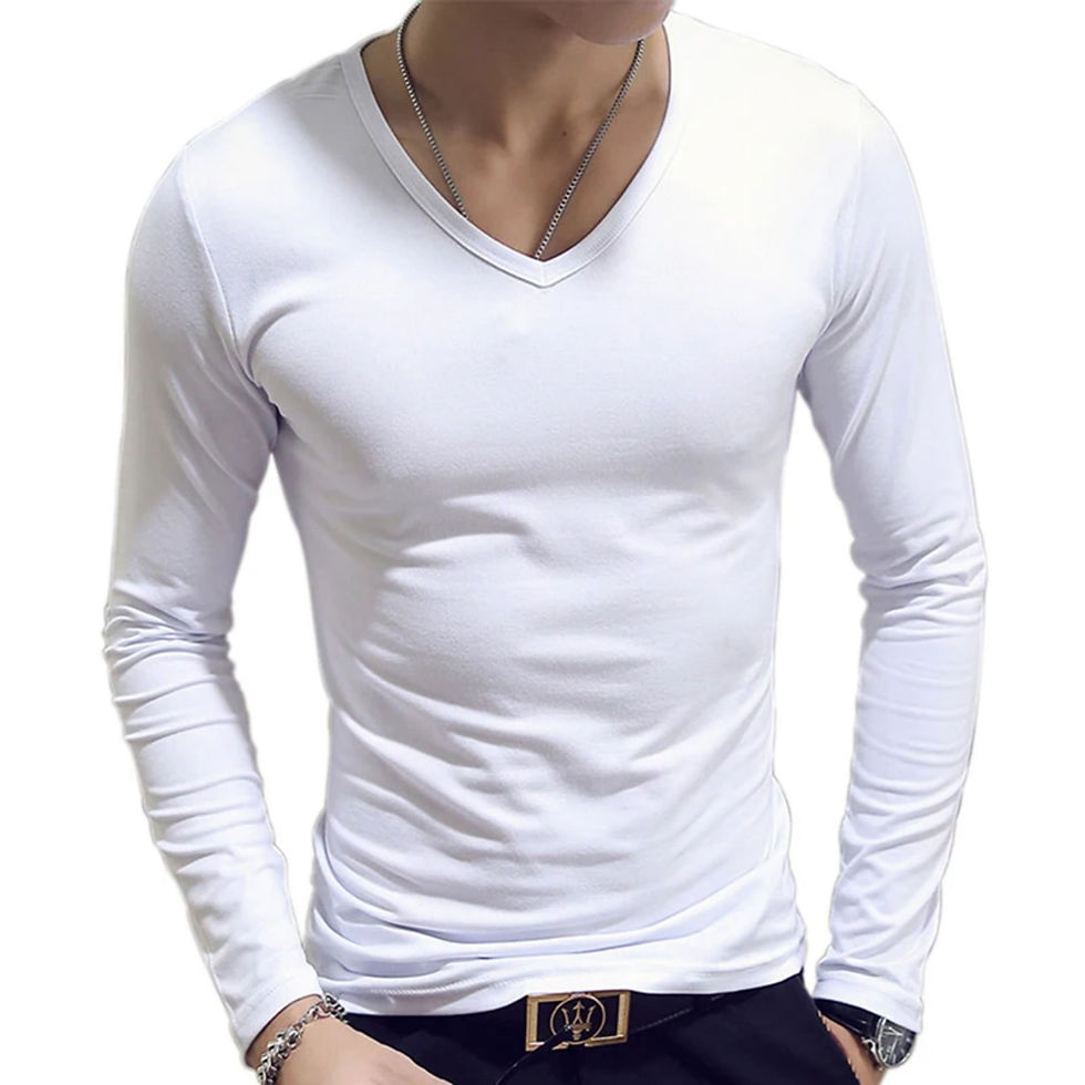 Homme en t-shirt à manches longues