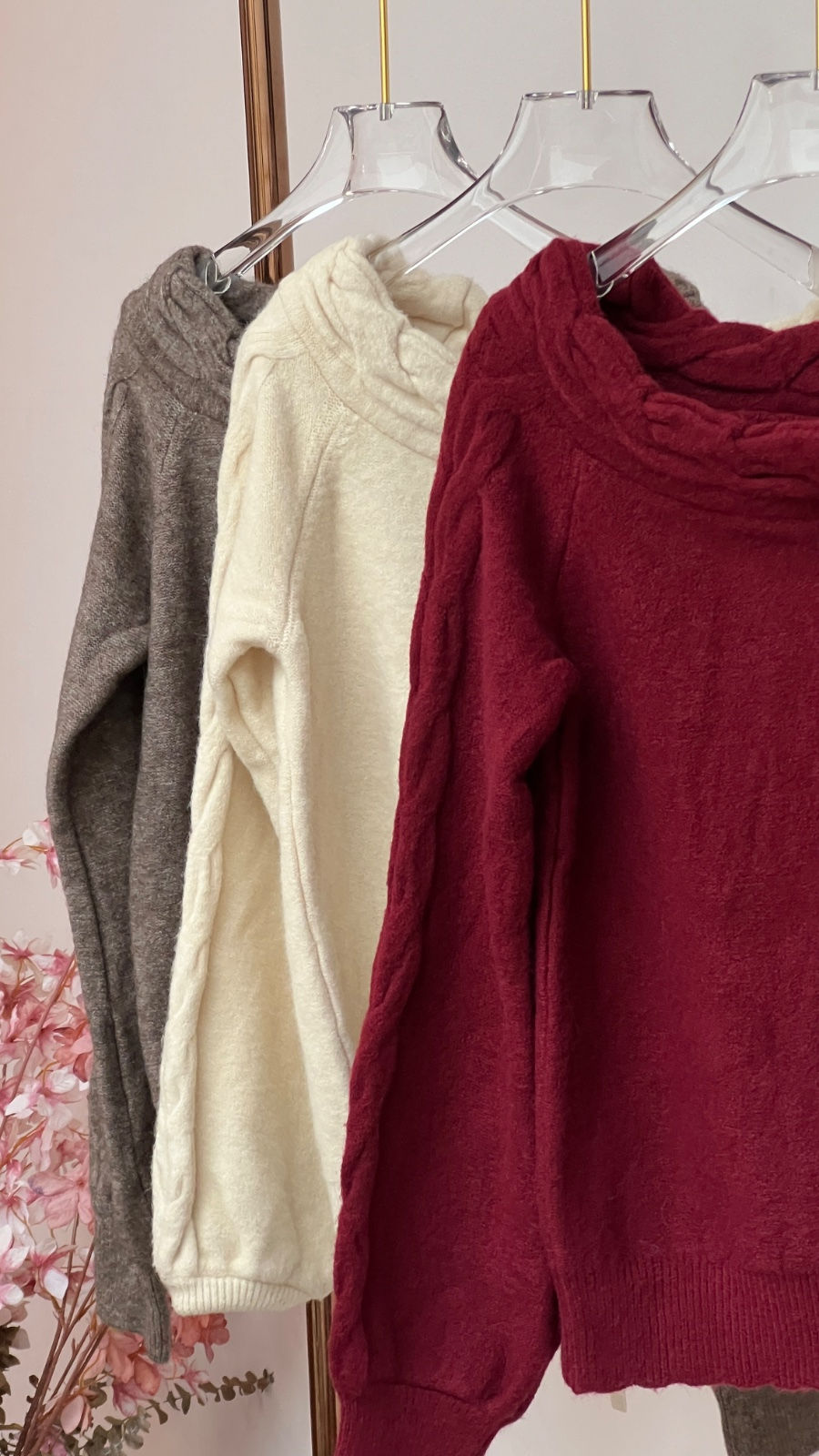 Miniatura: CHOMPA LOUISA