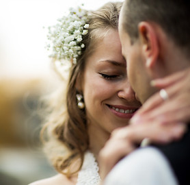 Abrazo de boda