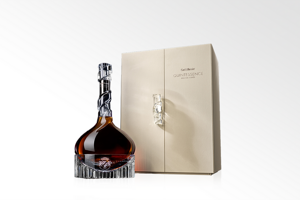 Thumbnail: Remy Martin Quintessence 干邑酒瓶和礼盒