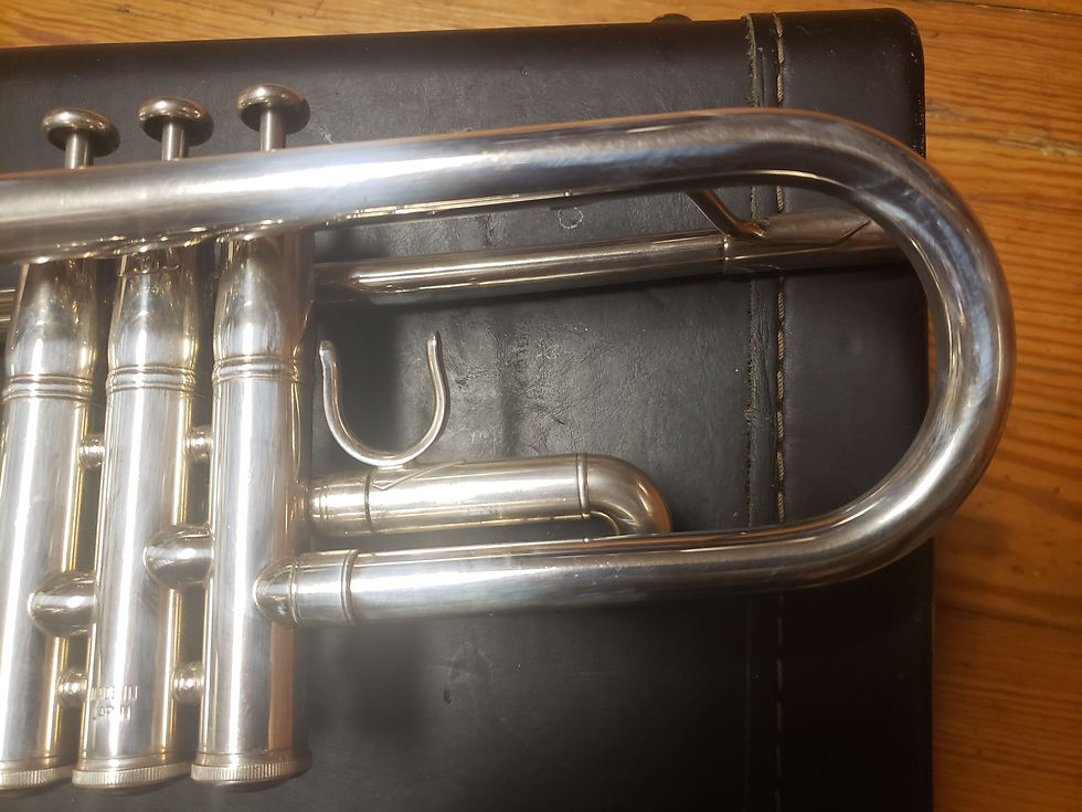 Thumbnail: Yamaha Xeno 8335GS Silver Trumpet W/ Gold Brass Bell!