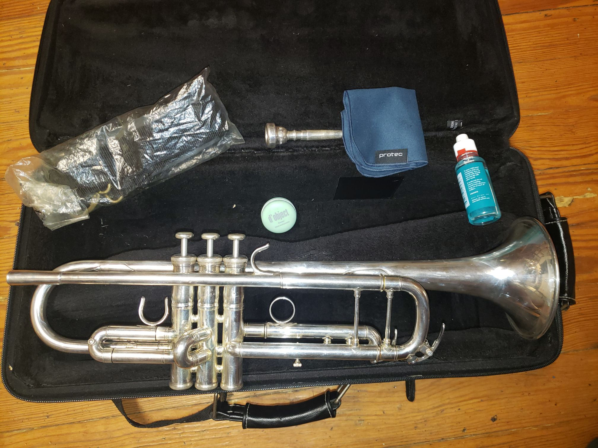 Yamaha Xeno II 8335SII Silver Trumpet w/ Double Case
