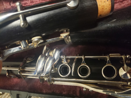 Buffet Crampon E11 Clarinet W/ R13 Barrel, Vandoren 5RV | Ashantee