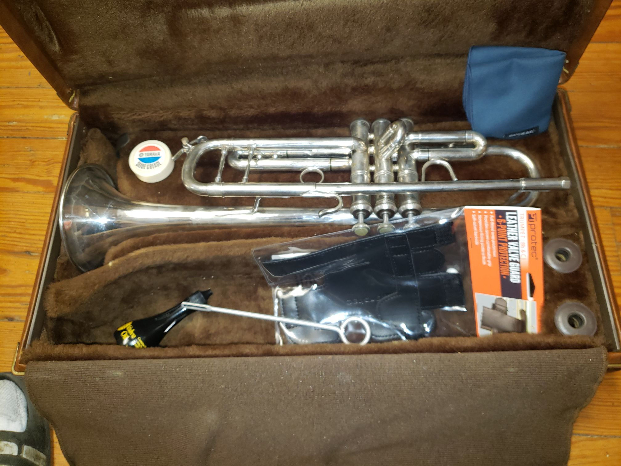 Bach Stradivrius 180S37 37* Silver Bb Lightweight Trumpet