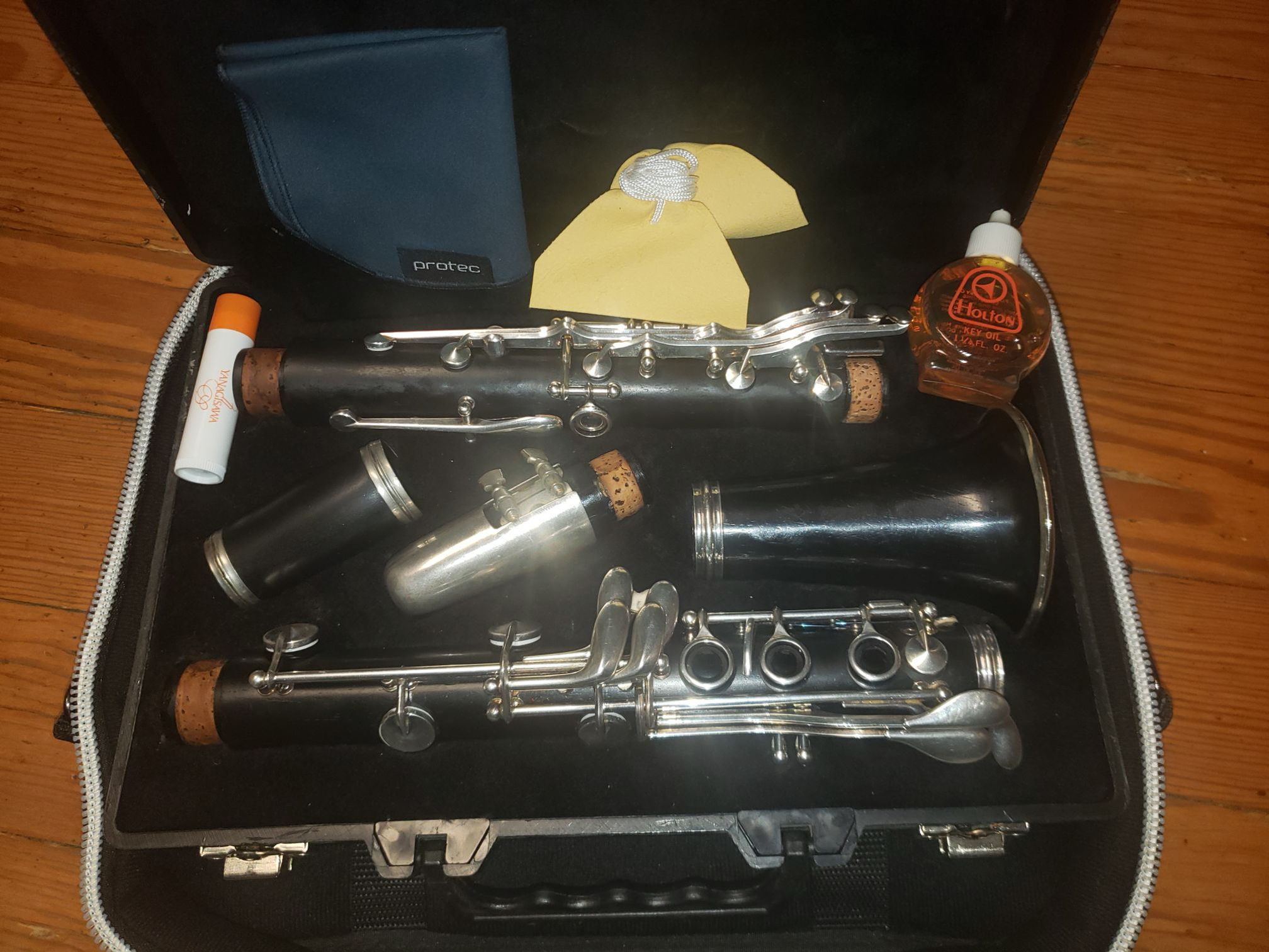 Buffet Crampon E11 Intermediate Wood Clarinet