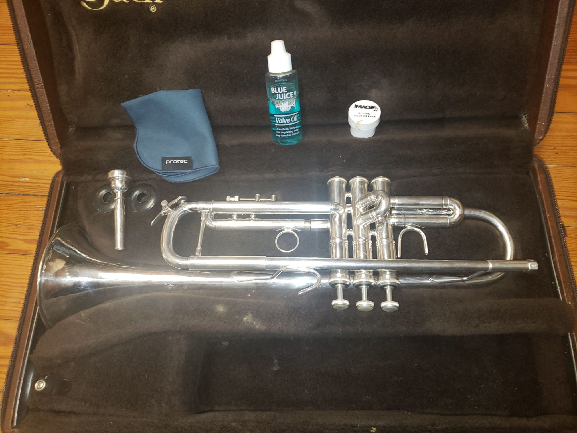 Bach Stradivarius LR180S37 Silver Trumpet