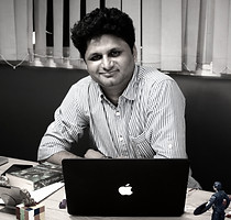 Venkat Varadhan_edited.jpg