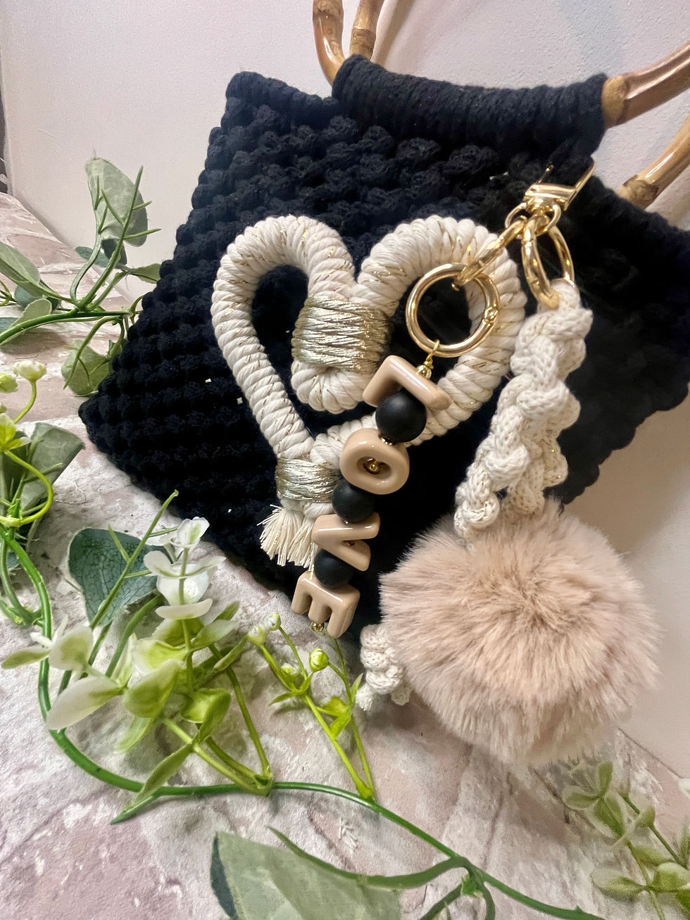 Thumbnail: Macrame bag pom-poms  