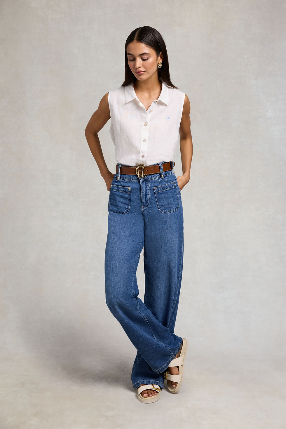 Thumbnail: Sleeveless Amalfi Linen Shirt - White