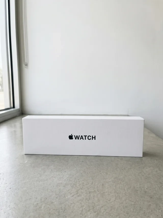 Apple Watch SE 3 (2025), 44 mm — imagen 2
