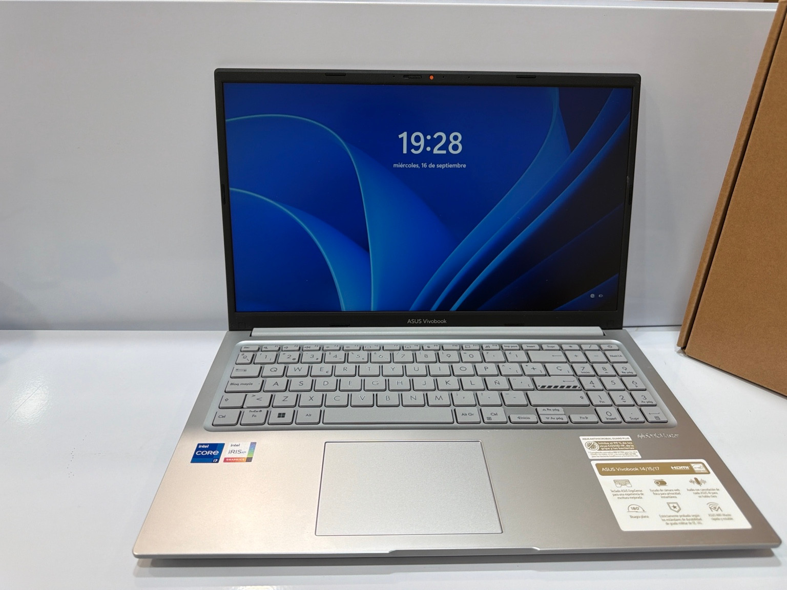 ASUS Vivobook 15 F1504VA i7 16GB 1TB SSD