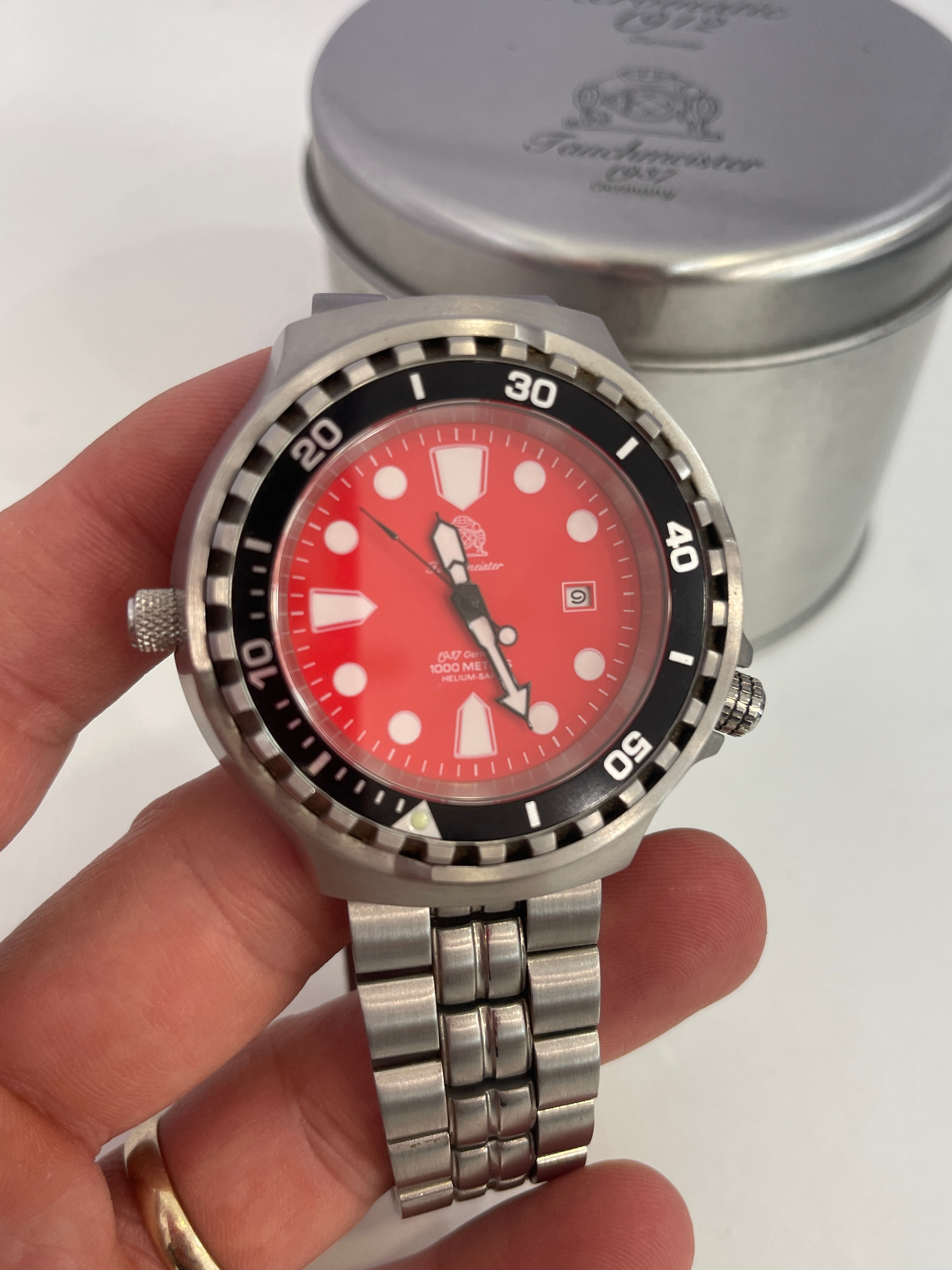 Reloj Tauchmeister T0331M Rojo — imagen 2