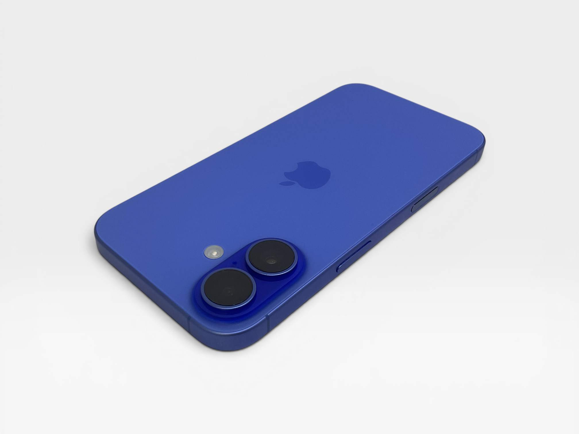 Apple iPhone 16 — imagen 4