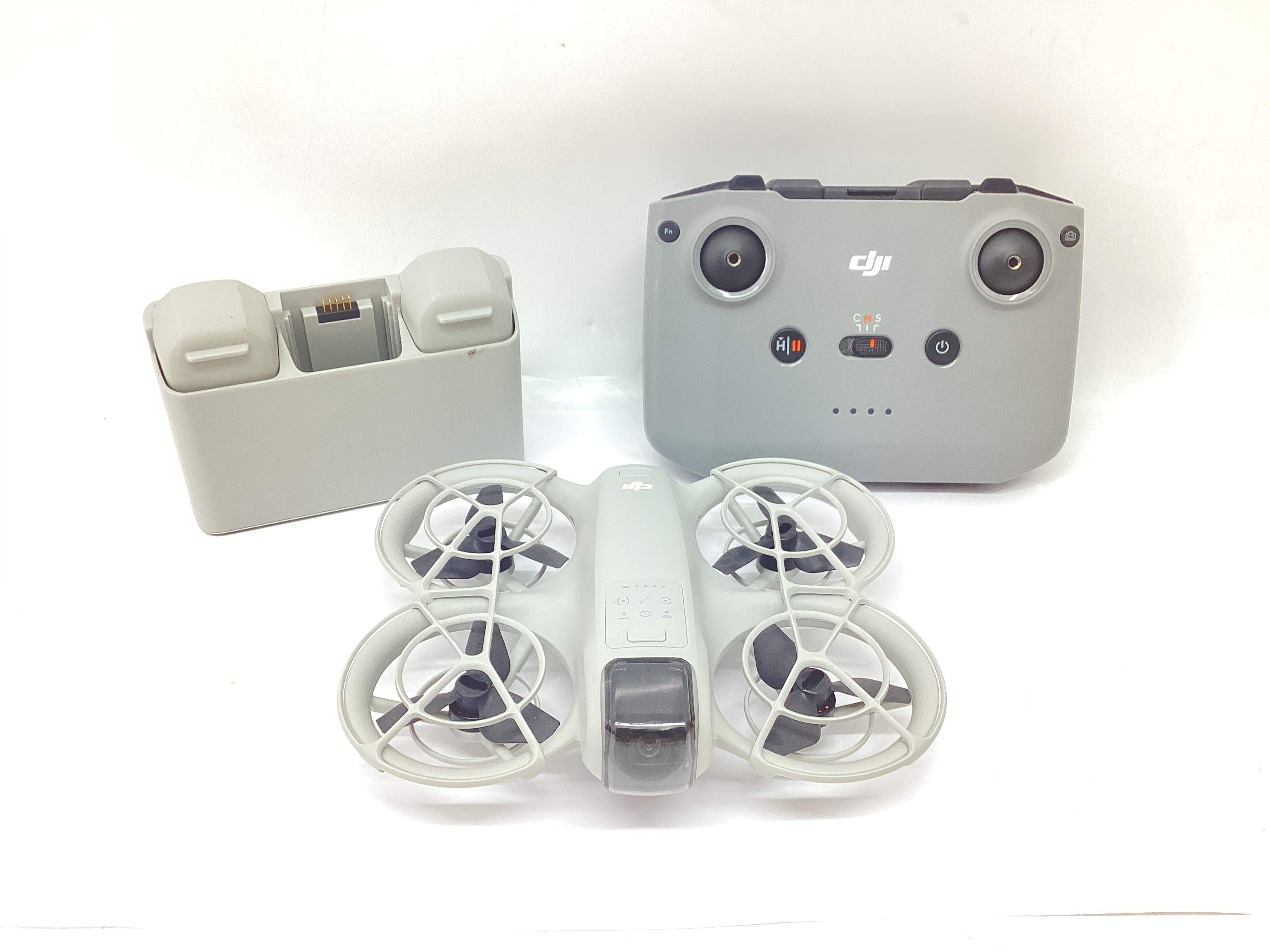 Dron con cámara dji neo fly more combo
