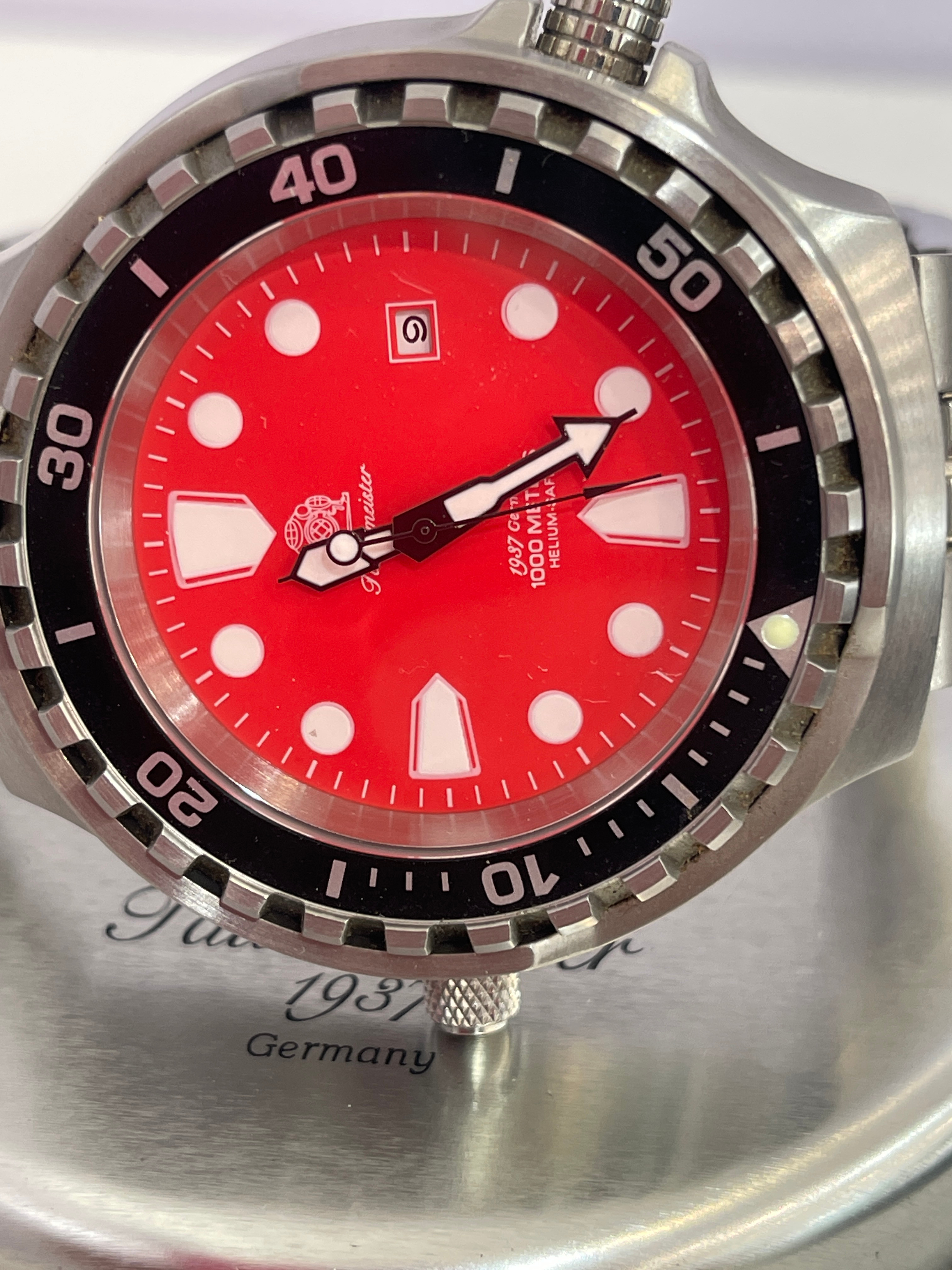 Reloj Tauchmeister T0331M Rojo — imagen 3