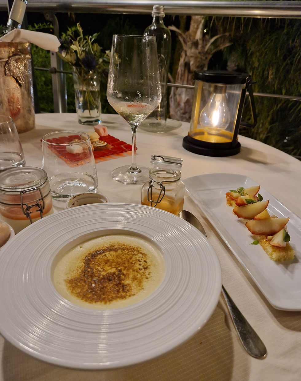 La Pêche blanche et le Basilic en déclinaison / Douceurs et Mignardises des Pins Penchés