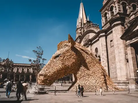 statue of a horse in the middle of the plaza at Guadalajara