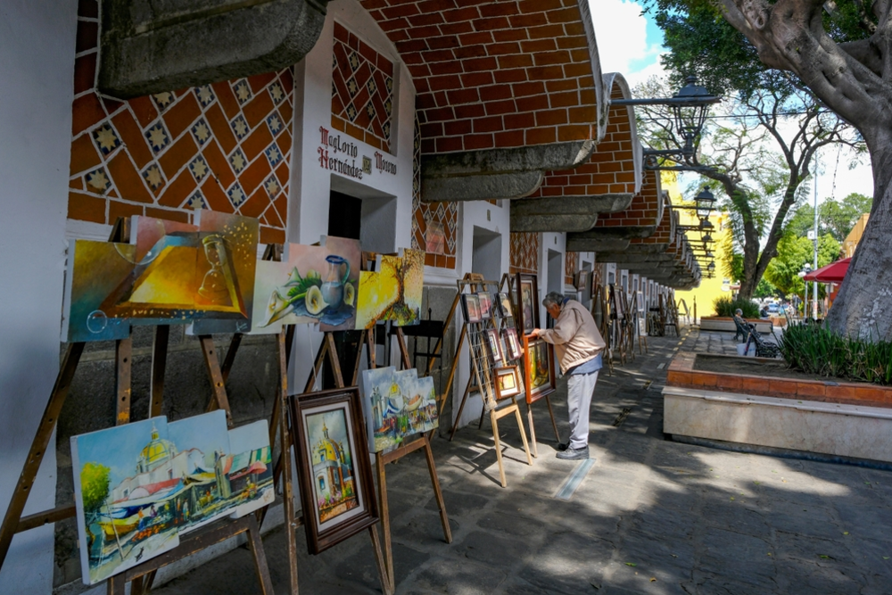 Obras de arte visual en las calles del Barrio del Artista, Puebla