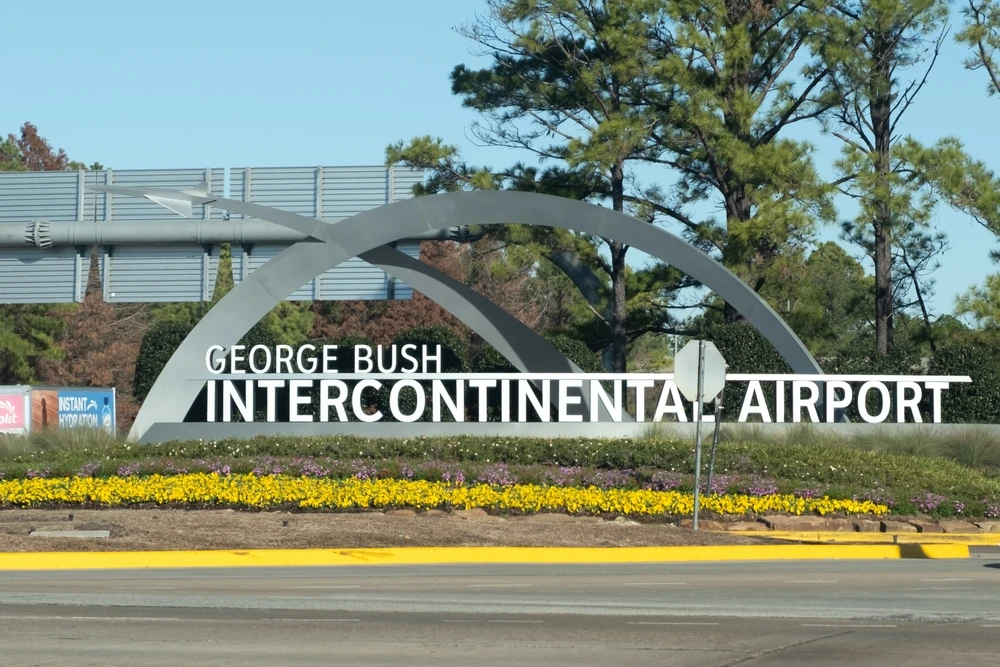 Exterior sign of George Bush Intercontinental Airport.