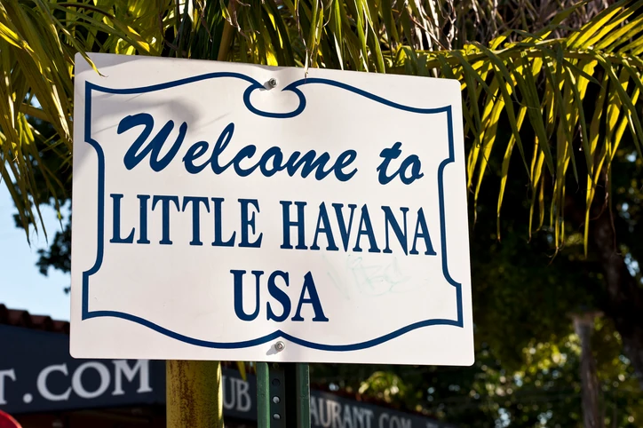 Cartel de bienvenida de Little Havana en Miami.