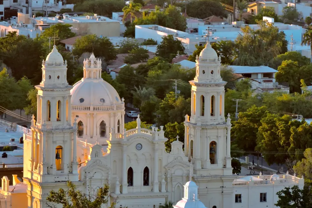 Catedral Metropolitana de Hermosillo en el centro histórico