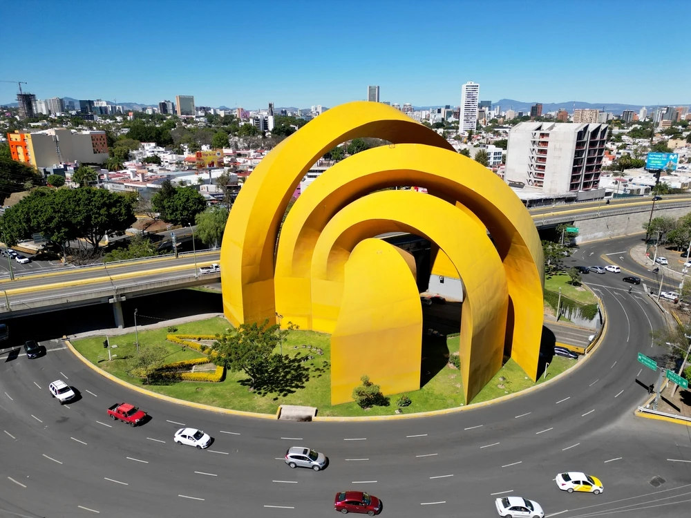 Arcos del Milenio, una de las estructuras más imponentes de la ciudad de Guadalajara.