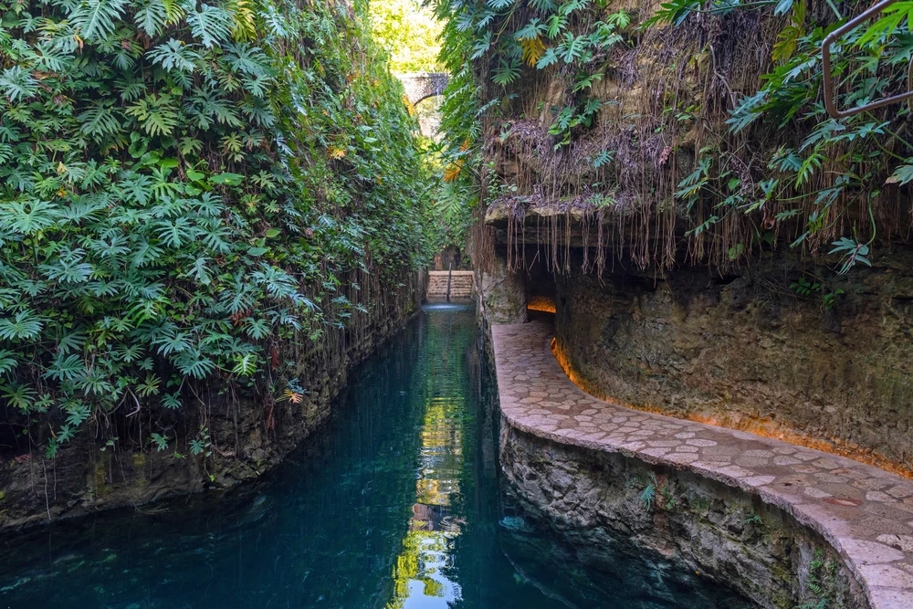 Mucuyche cenote, near Mérida.