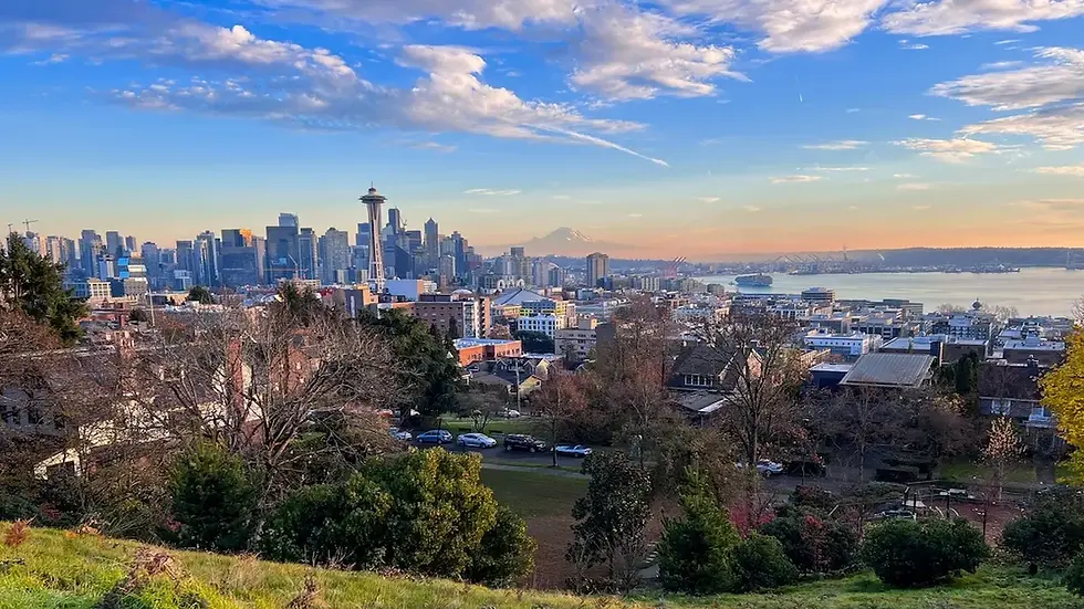 Panorámica de la ciudad de Seattle al atardecer