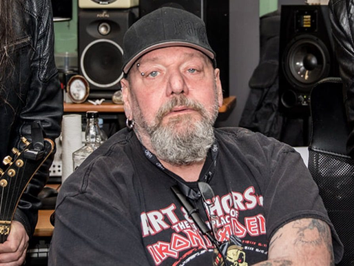 "Ex-vocalista do Iron Maiden, Paul Di'Anno, falece aos 66 anos na Inglaterra"