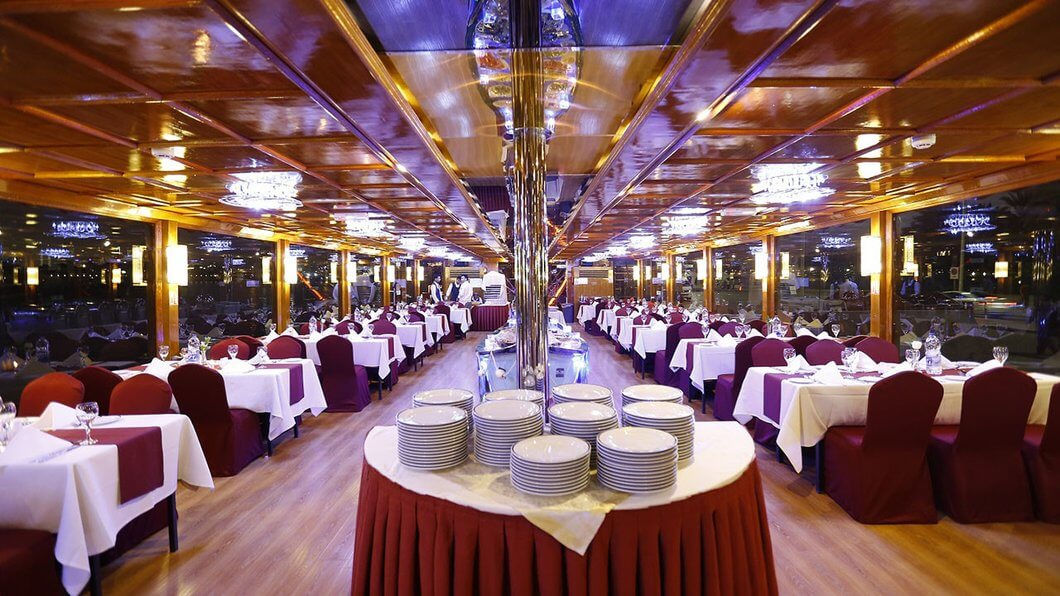 dinner cruise
