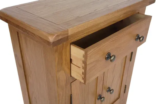 wooden chest drawer, wooden side board, affordable, modern, luxurious. bespoke furniture store in Armley, Leeds