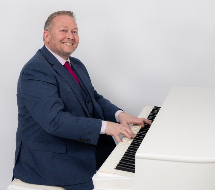 Chris Keys Pianist for weddings and events based in the West Midlands