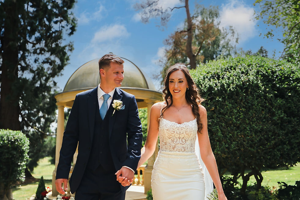 What is a same day edit? Your 2026 wedding guide