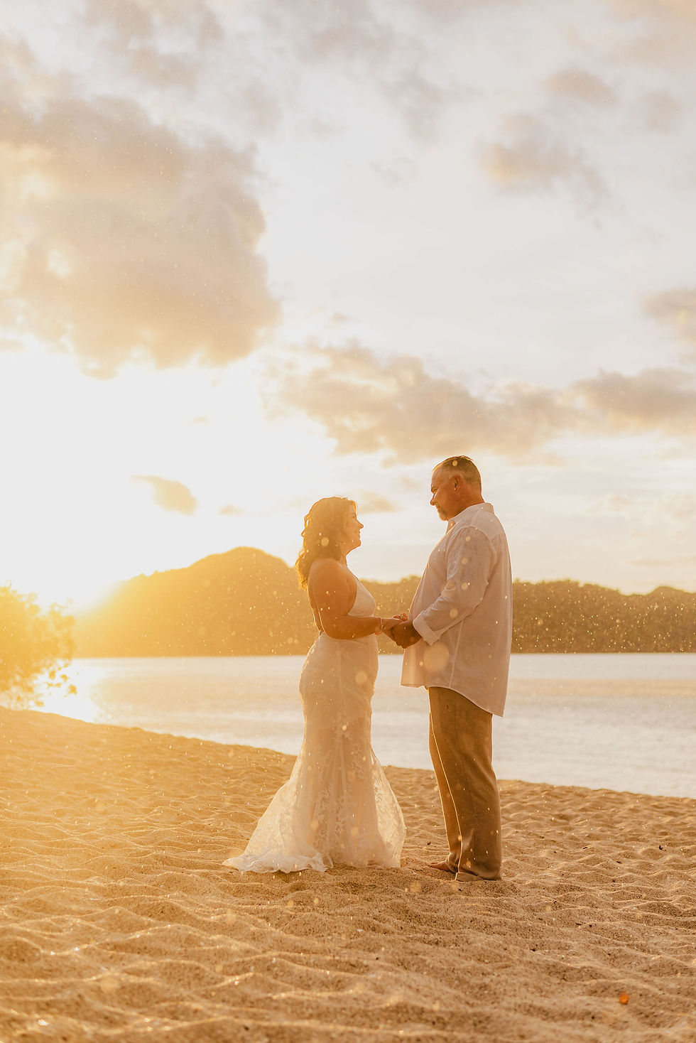 Raindrops and Sunsets – Intimate Elopement Photos in Playa Conchal