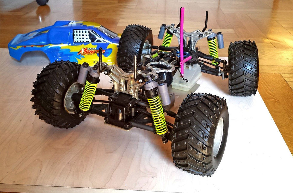 Thumbnail: Thunder Tiger SSK 1/10 rc nitro monster truck roller with servos