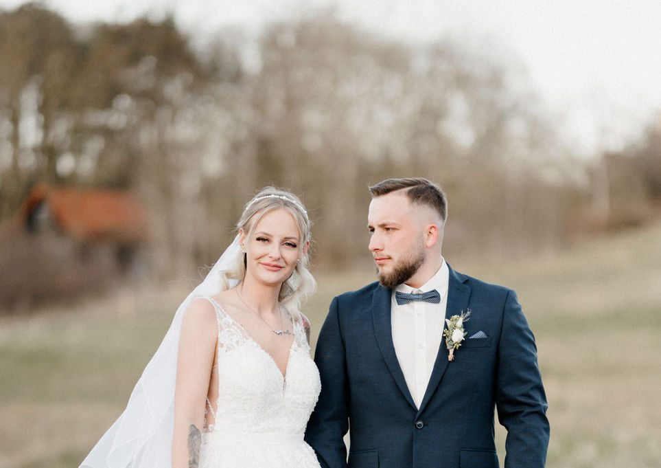 0392Julia & Finn 2.4.2022 Mobile Version.jpg