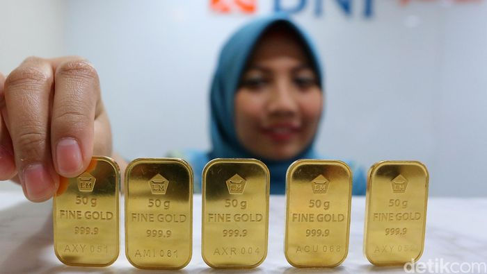 Harga Emas Antam Turun jadi Rp 771 Ribu per Gram