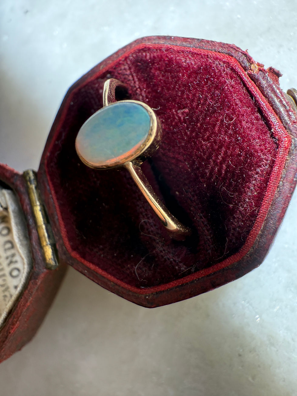 Thumbnail: Antique (1920) 18ct Gold Opal Ring (UK P)