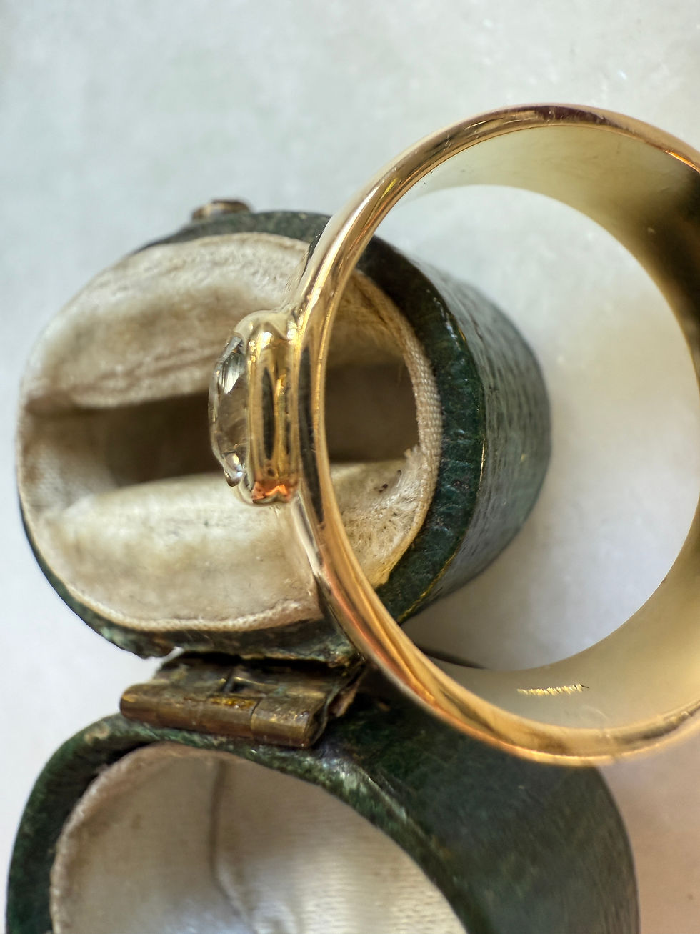 Thumbnail: Antique 18ct Gold Old Mine Diamond Ring (UK U)