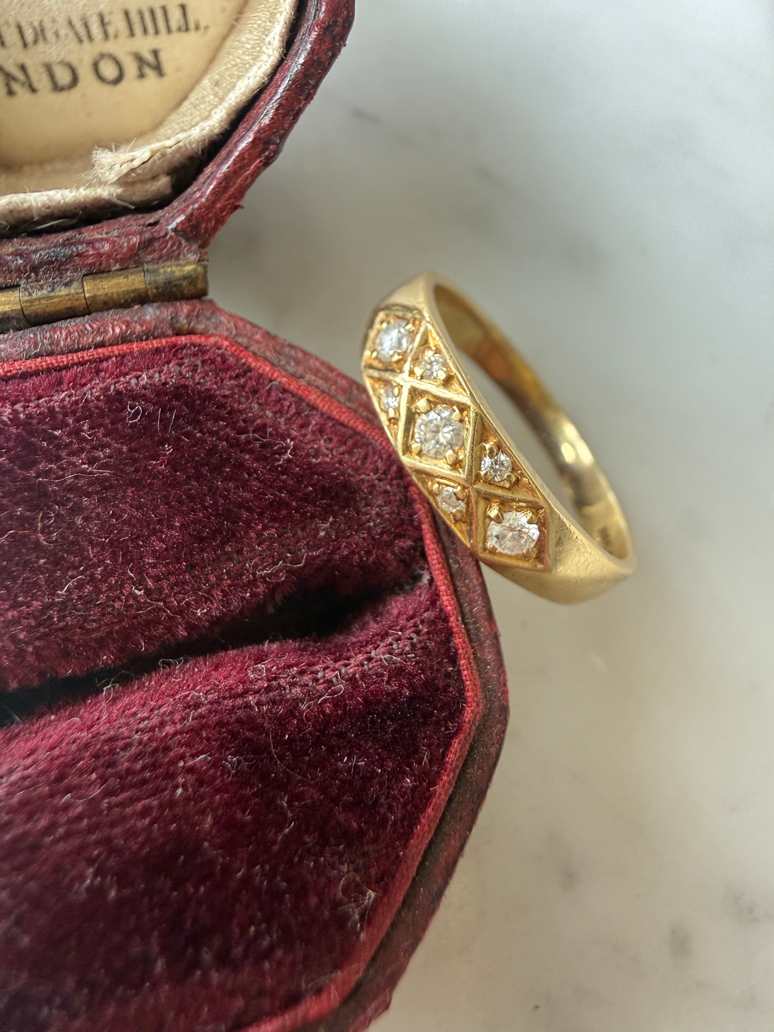 Vintage (1950) 18ct Gold Inset Diamond Ring (UK L)
