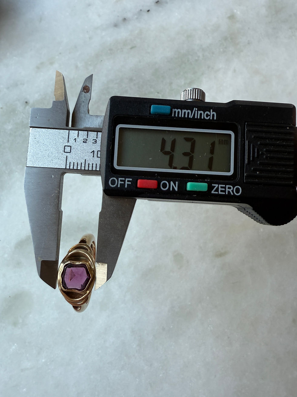 Thumbnail: 9ct Gold Shield Ring (UK P)