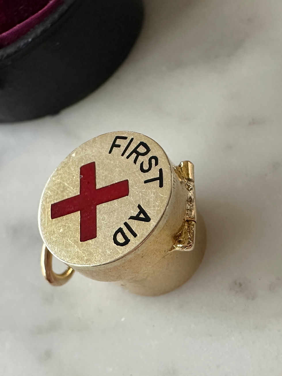 Thumbnail: Vintage (1964) 9ct Gold First Aid Opening Box Charm