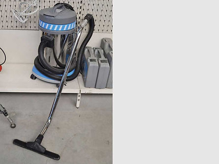 Aspirateur industriel eau et poussières<1500W